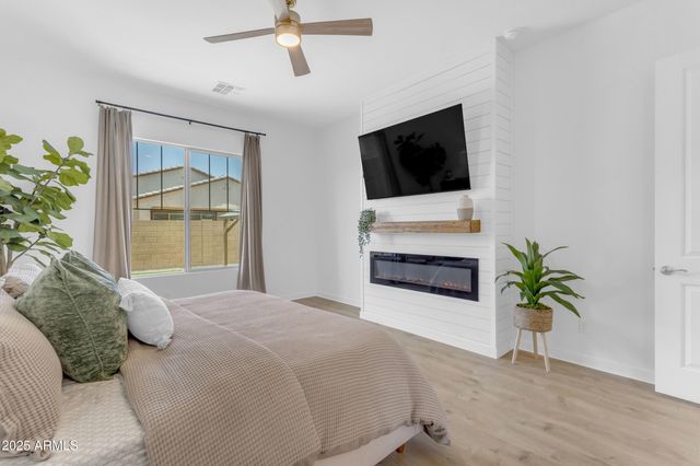 22634 E ROUNDUP Way, Queen Creek, AZ 85142