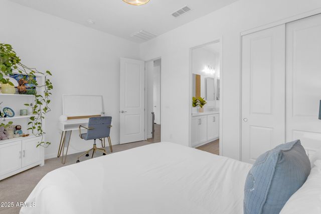 22634 E ROUNDUP Way, Queen Creek, AZ 85142