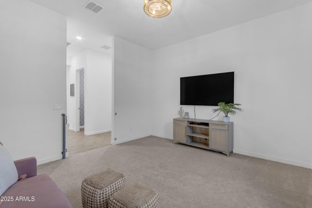 22634 E ROUNDUP Way, Queen Creek, AZ 85142