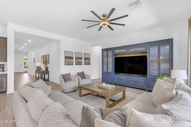 22634 E ROUNDUP Way, Queen Creek, AZ 85142