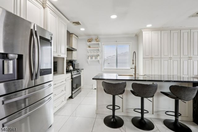 47 Cherokee Ave, Rockaway Twp., NJ 07866