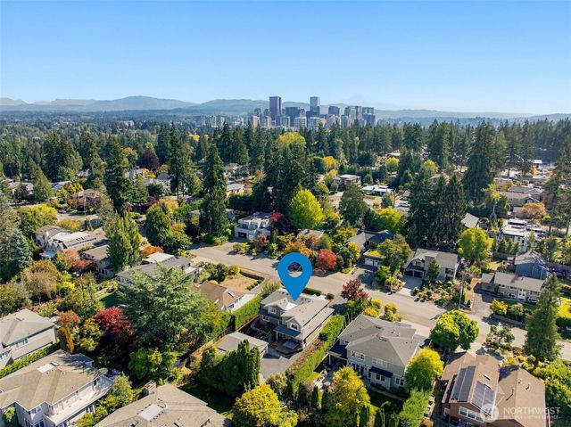 9620 NE 26th Street, Clyde Hill, WA 98004