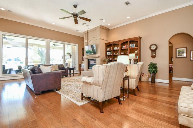 5427 Weston Drive, Fulshear, TX 77441