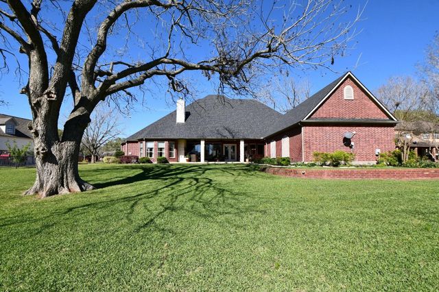 5427 Weston Drive, Fulshear, TX 77441