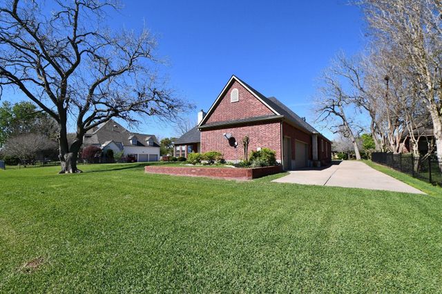 5427 Weston Drive, Fulshear, TX 77441