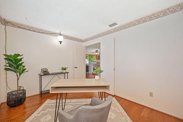 7326 Winnett Way, Sacramento, CA 95823