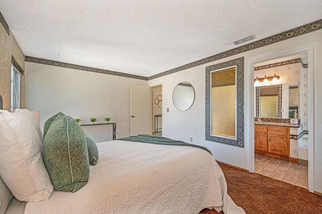 7326 Winnett Way, Sacramento, CA 95823