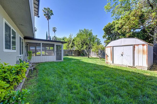 7326 Winnett Way, Sacramento, CA 95823