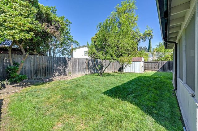 7326 Winnett Way, Sacramento, CA 95823