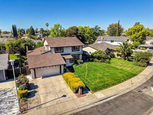 7326 Winnett Way, Sacramento, CA 95823