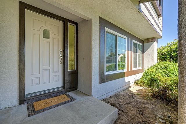 7326 Winnett Way, Sacramento, CA 95823