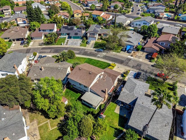 7326 Winnett Way, Sacramento, CA 95823