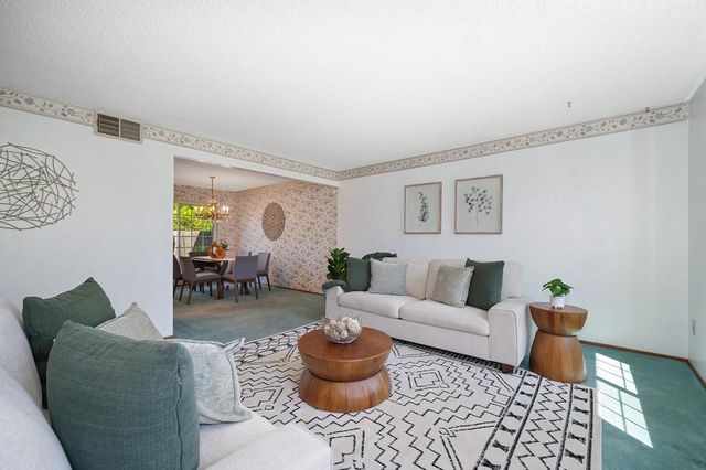 7326 Winnett Way, Sacramento, CA 95823