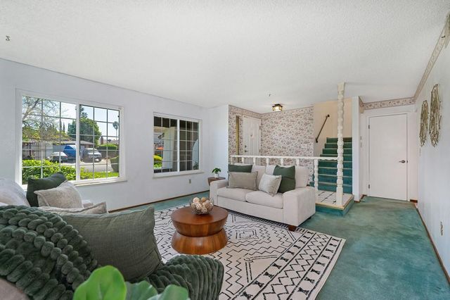 7326 Winnett Way, Sacramento, CA 95823