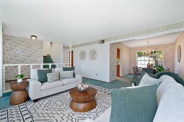 7326 Winnett Way, Sacramento, CA 95823