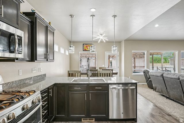 1168 E CANYON DR, South Weber, UT 84405