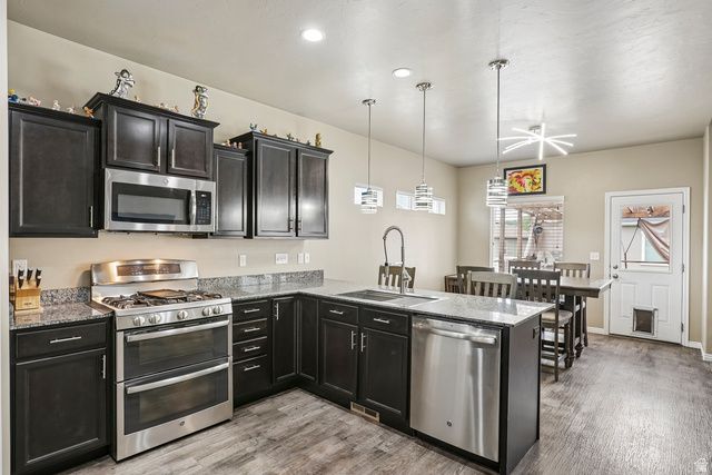 1168 E CANYON DR, South Weber, UT 84405