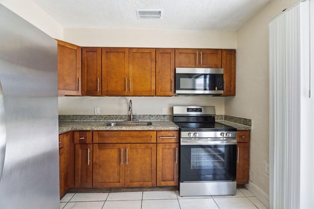 4888 Prince Drive, Lake Worth Beach, FL 33461