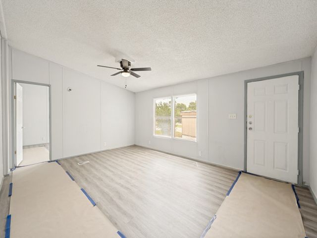 6205 N Highland Circle, Haltom City, TX 76117