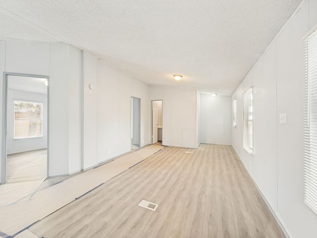 6205 N Highland Circle, Haltom City, TX 76117