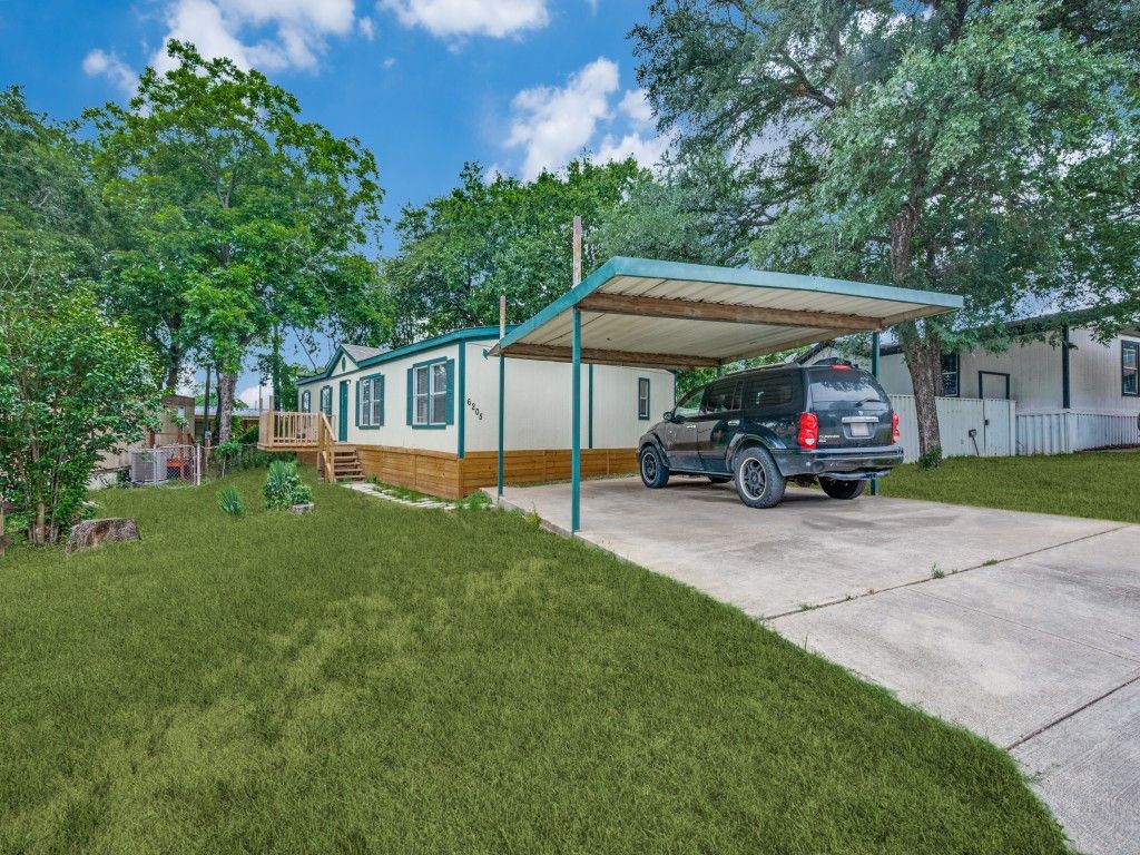 6205 N Highland Circle, Haltom City, TX 76117