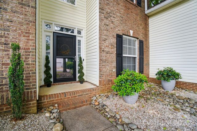 2426 Tory Oak Place, Matthews, NC 28105