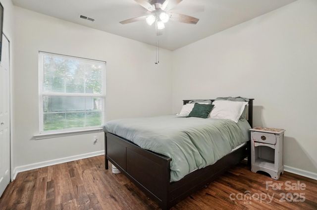 2426 Tory Oak Place, Matthews, NC 28105
