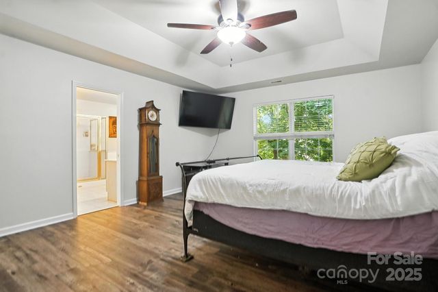 2426 Tory Oak Place, Matthews, NC 28105