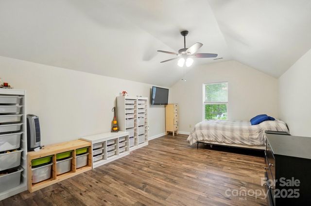 2426 Tory Oak Place, Matthews, NC 28105