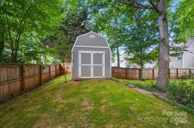 2426 Tory Oak Place, Matthews, NC 28105