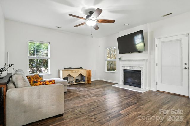 2426 Tory Oak Place, Matthews, NC 28105