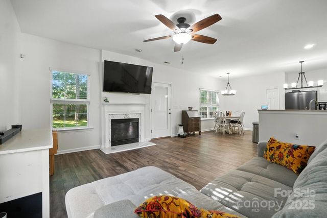 2426 Tory Oak Place, Matthews, NC 28105
