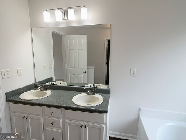 795 Sterling Place, Monroe, GA 30656