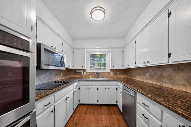 2265 Leaning Oaks, Flint, TX 75762