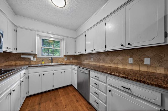 2265 Leaning Oaks, Flint, TX 75762