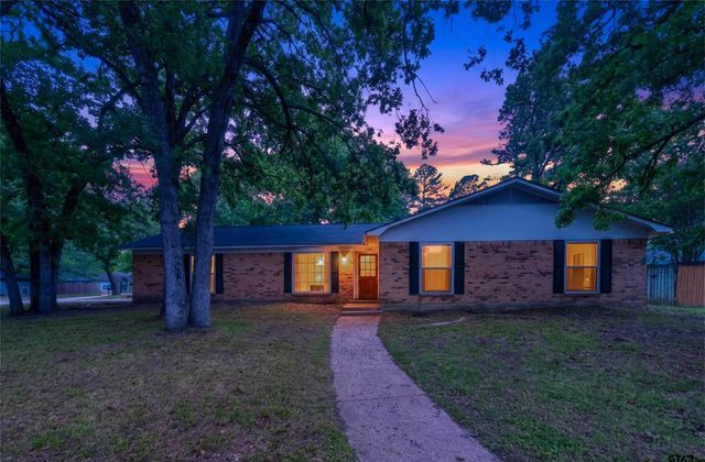 2265 Leaning Oaks, Flint, TX 75762