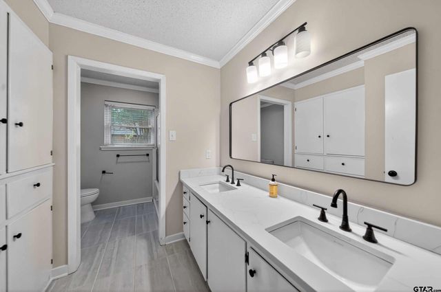 2265 Leaning Oaks, Flint, TX 75762