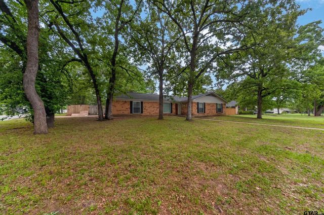 2265 Leaning Oaks, Flint, TX 75762