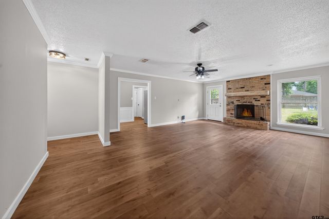 2265 Leaning Oaks, Flint, TX 75762