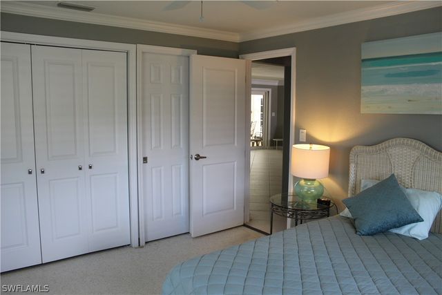 606 Park Shore DR, Naples, FL 34103