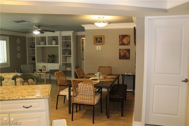 606 Park Shore DR, Naples, FL 34103