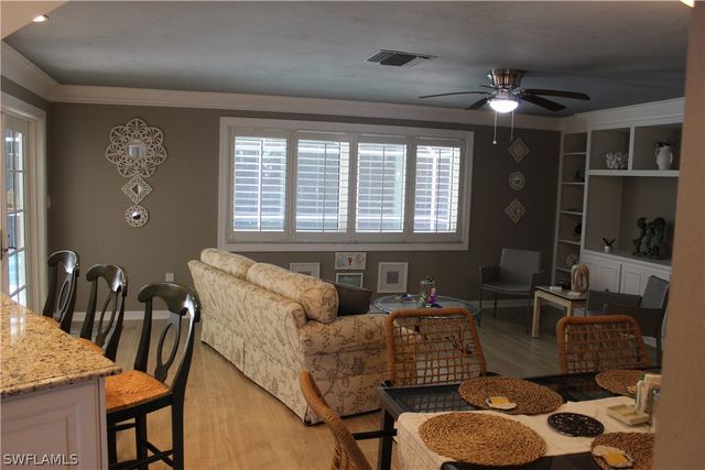 606 Park Shore DR, Naples, FL 34103