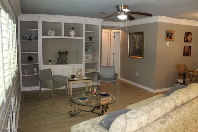 606 Park Shore DR, Naples, FL 34103