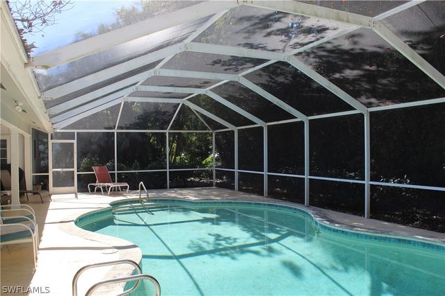 606 Park Shore DR, Naples, FL 34103