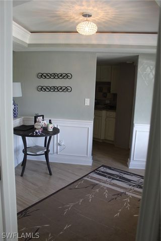 606 Park Shore DR, Naples, FL 34103