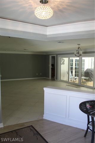 606 Park Shore DR, Naples, FL 34103