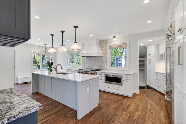 3 Cambridge Road, Madison, WI 53704