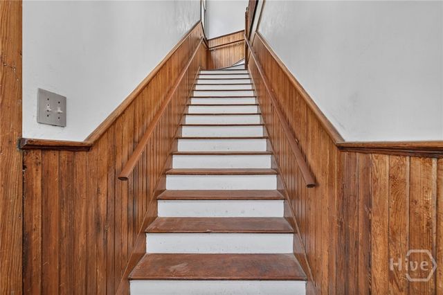 114 W Waldburg Street, Savannah, GA 31401