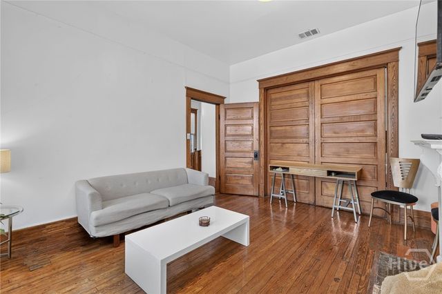 114 W Waldburg Street, Savannah, GA 31401