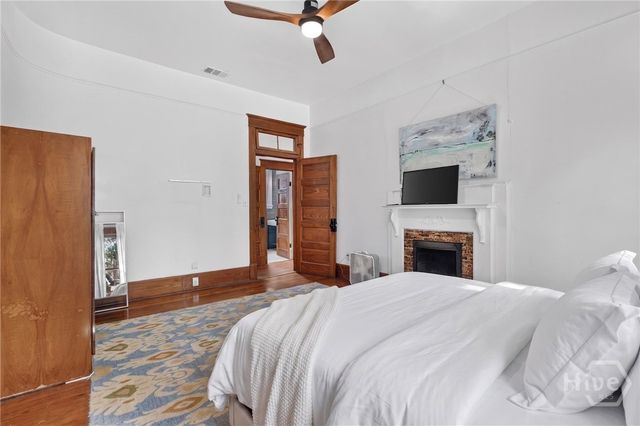 114 W Waldburg Street, Savannah, GA 31401